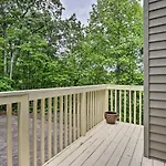 Cozy Gatlinburg Hideaway With Hot Tub And Air Hockey