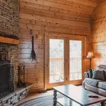 Bear\'S Lair