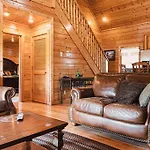 Bear\'S Lair