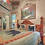 Eclectic Cabin With Hot Tub 1 Mi To Ober Gatlinburg