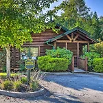 Bear Paw Inn With Hot Tub And Pool Table!