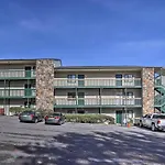 Mtn Condo With Views, Close To Dtwn Gatlinburg!