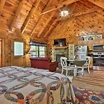 Romantic Gatlinburg Cabin With Hot Tub And Pool Access