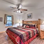 Quiet And Secluded Gatlinburg Cabin With Hot Tub!