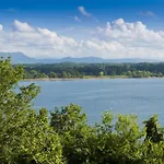 Chipmunk Chase, 2 Bedrooms, Sleeps 8, Hot Tub, Pool Table, Fireplace