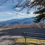 Smoky Mountains Studio With Balcony