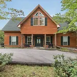 Cajun Spice, 2 Bedrooms, Mountain View, Hot Tub, Wifi, Sleeps 6