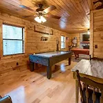 Rocky Top Lodge, 6 Bedrooms, Pool Access, Hot Tub, Mountain View, Sleeps 14