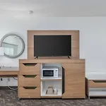 Crossroads Inn & Suites