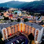 Gatlinburg Chateau Condo 401