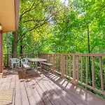 Smoky View Chalet, 2 Bedrooms, Pool Table, Foosball, Pool Access, Sleeps 6