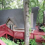 **Special Rate** Peaceful Cabin With Gameroom Near Downtown Gatlinburg