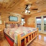 Spacious Smokies Cabin - Hot Tub With Mountain Views