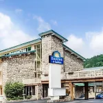 Days Inn And Suites Downtown Gatlinburg Parkway