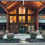 Stay And Play At The Ryland: Private Game Room & Community Pool Retreat