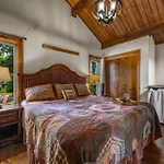 Twinflower Summit - Incredible Views, Pet Friendly!