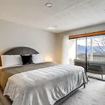 Lux Retro Getaway W/ Ober & Smoky Mtn Views!