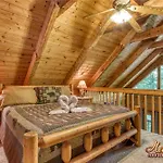 Cozy Mountain Hideaway