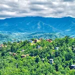 Key Lime Pie, Hot Tub,Wifi, 1089 Free Tickets Each Paid Day, Dollywood And More