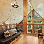 Creekside Manor Cabin