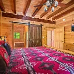 Ridge View Lodge Nature And Mountain View - Hot Tub - Firepit - Yard - Games