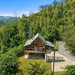 Honey Bear Lodge