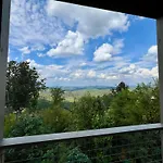 Close Enough To Perfect Luxurious 4 Bedroom Cabin With Game Room & Stunning Views