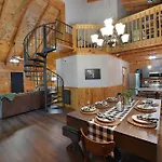 Couples Cabin In Gatlinburg - 3 Miles To Downtown