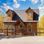 Mountain View, Indoor Pool, Luxury Cabin, Bears