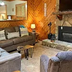 Family Fun Cozy Cabin