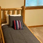Family Fun Cozy Cabin