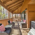 Black Bear Bnb ~ Game Room ~ Hot Tub ~ Firepit