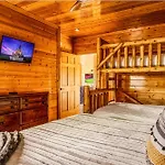 Great Alpine - 4 Kingsuites-June Deals-Views-Hot Tub-Firepit-Gamerm