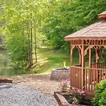 Greenbriar Getaway By Stony Brook Cabins