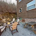 Big Bear Bend Gatlinburg Chalet Village