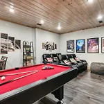 New Luxury Vacation Home Cabin In Smoky Gatlinburg - Theater Room