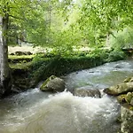 Modern Cabin - Gated Community - Woodland Views - Maple Cabin