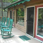 Mountain Chalet With Hot Tub !