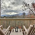 Gatlinburg Cabin With Pool Table And Hot Tub!