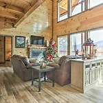 Smoky Mountain Hideaway With Hot Tub, Deck And Views!