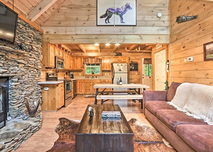 Gatlinburg Cabin In The Woods With Hot Tub, Fire Pit