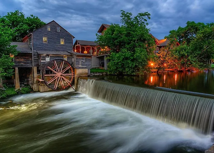 Key Lime Pie, Hot Tub,Wifi, 1089 Free Tickets Each Paid Day, Dollywood And More