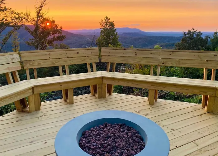Upscale Gatlinburg Cabin Deck, Fire Pit And Hot Tub