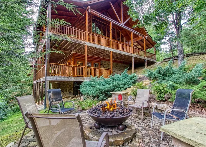 Mountain Jewel, Hot Tub, Theater Room, 1089 Free Tickets Each Paid Day, Dollywood And More!
