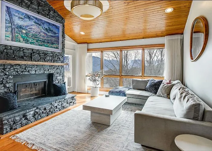 Lux Retro Getaway W/ Ober & Smoky Mtn Views!