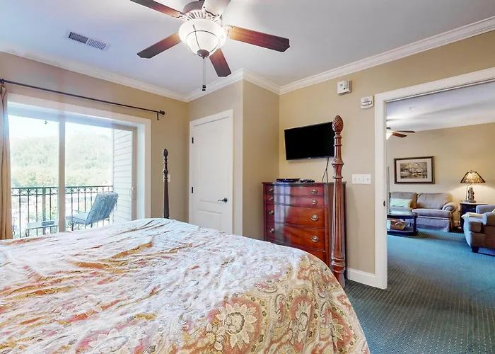 Summit Manor Condos Unit B3062