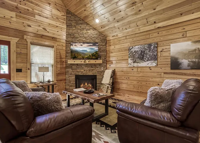 Cozy Log Cabin, Hot Tub, Pool Table, Pool Access