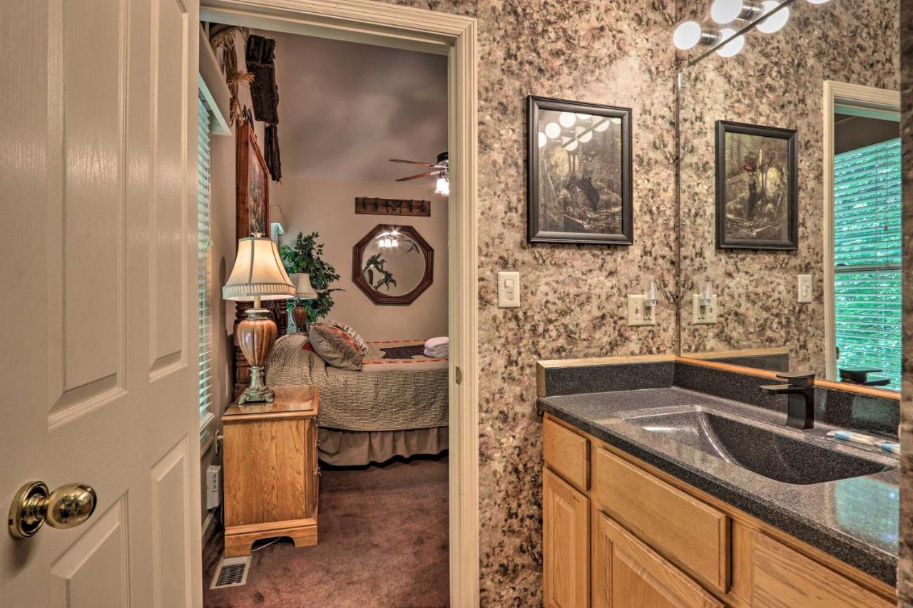 Eclectic With Hot Tub 1 Mi To Ober Gatlinburg