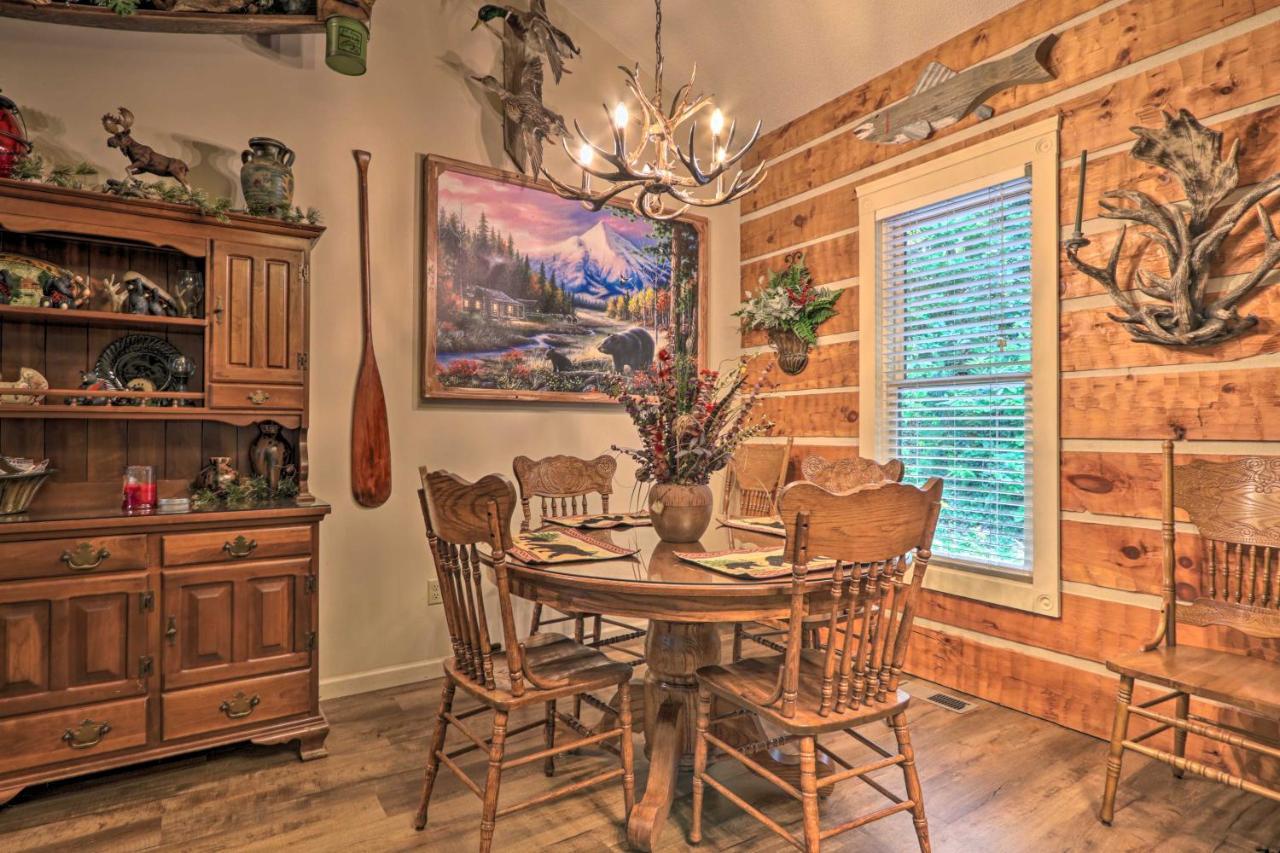 Holiday home Eclectic With Hot Tub 1 Mi To Ober Gatlinburg