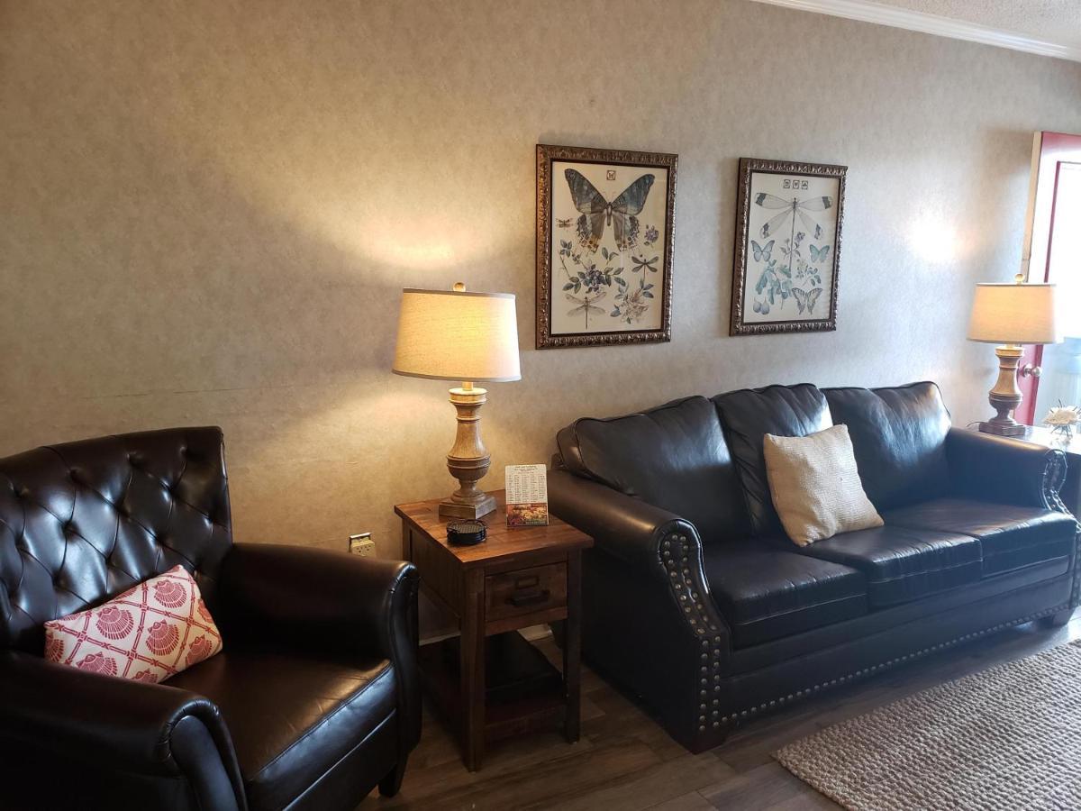 Chateau 401 Apartment *
